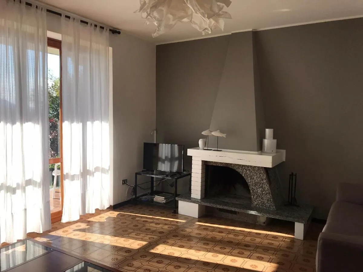 Casa Maiù Villa Vercana Casa vacanze